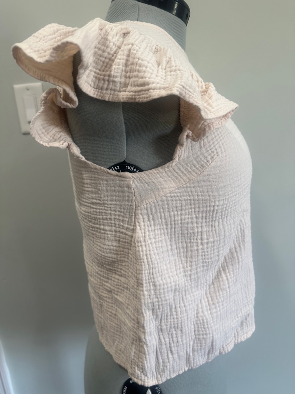 Listicle Cream Textured Short Sleeve Ruffle Top Size M Cotton - Picture 2 of 10